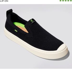 Cariuma Slip-On